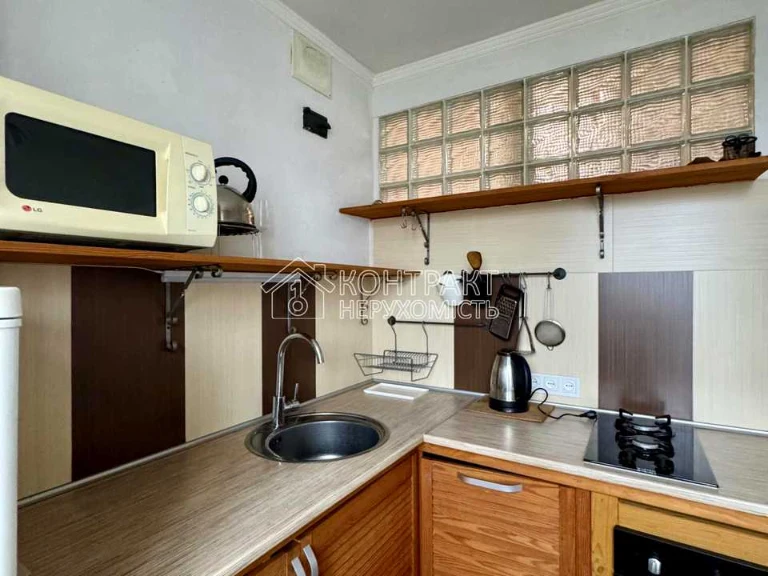Apartment. Kharkiv, Vartovykh Neba St. (Tobolskaya)