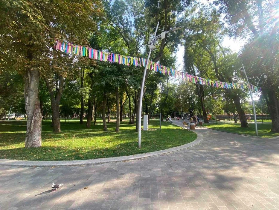 Продам 2к кв. на пр. О. Поля (верх), Независимости, кирпичный