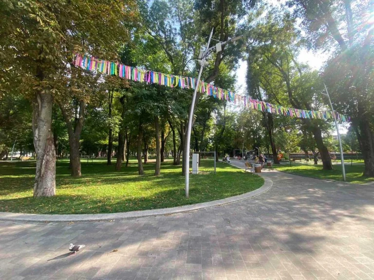 Продам 2к кв. на пр. О. Поля (верх), Независимости, кирпичный