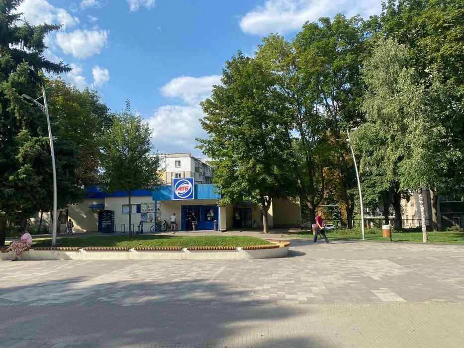 Продам 2к кв. на пр. О. Поля (верх), Независимости, кирпичный