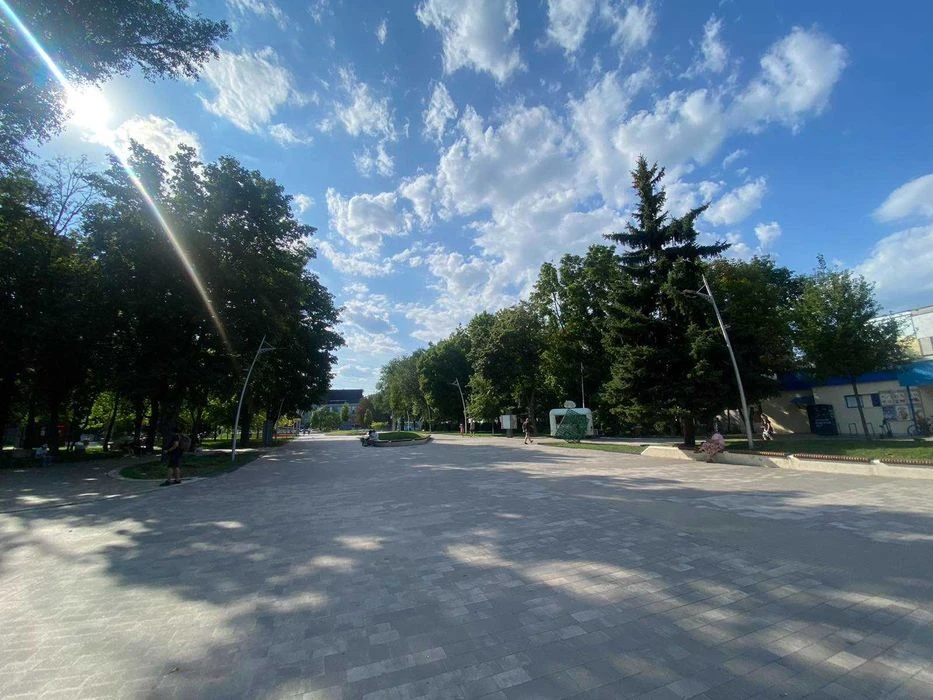 Продам 2к кв. на пр. О. Поля (верх), Независимости, кирпичный