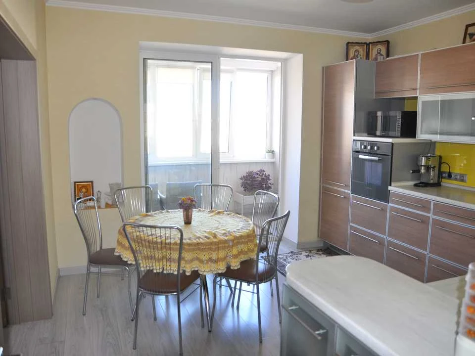 Apartment. Kyiv, Anna Akhmatova St.