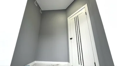 Townhouse / Duplex with renovation, city limits, gas heating