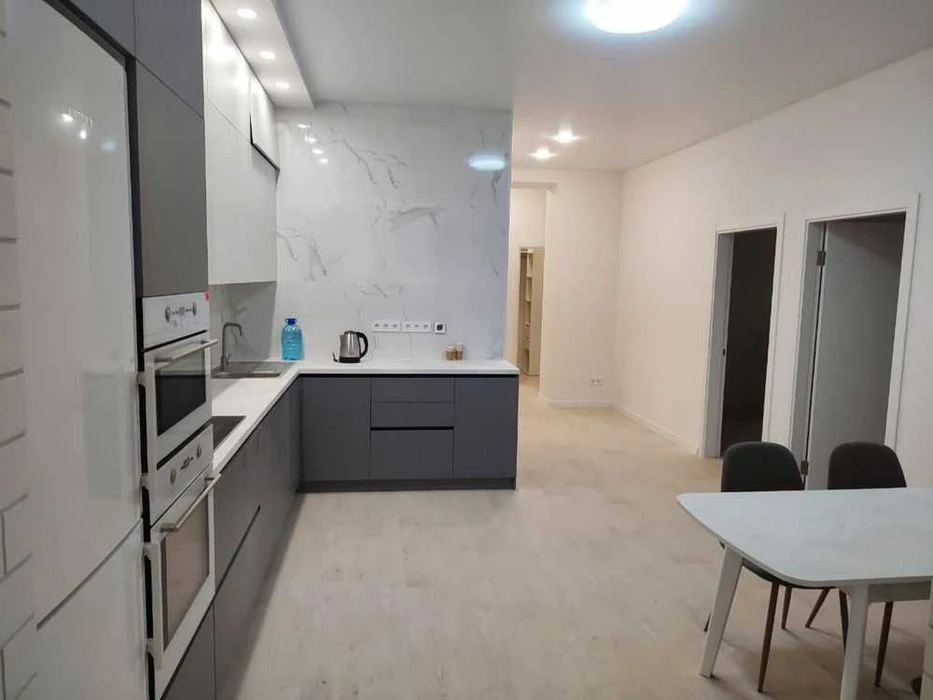 3 BEDROOMS! NEGOTIABLE! Iskrinsky residential complex! Zashchitnikov Ukrayiny! 3 for sale