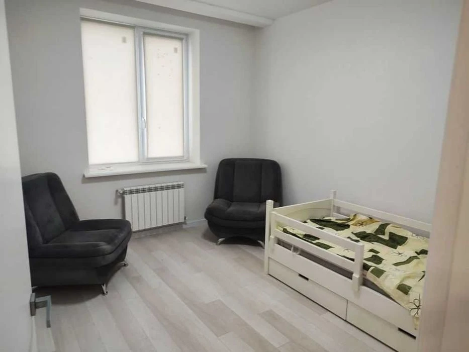 3 BEDROOMS! NEGOTIABLE! Iskrinsky residential complex! Zashchitnikov Ukrayiny! 3 for sale