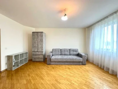 Простора 3 кімнатна квартира 105м2 біля парку