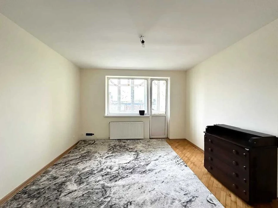 Простора 3 кімнатна квартира 105м2 біля парку