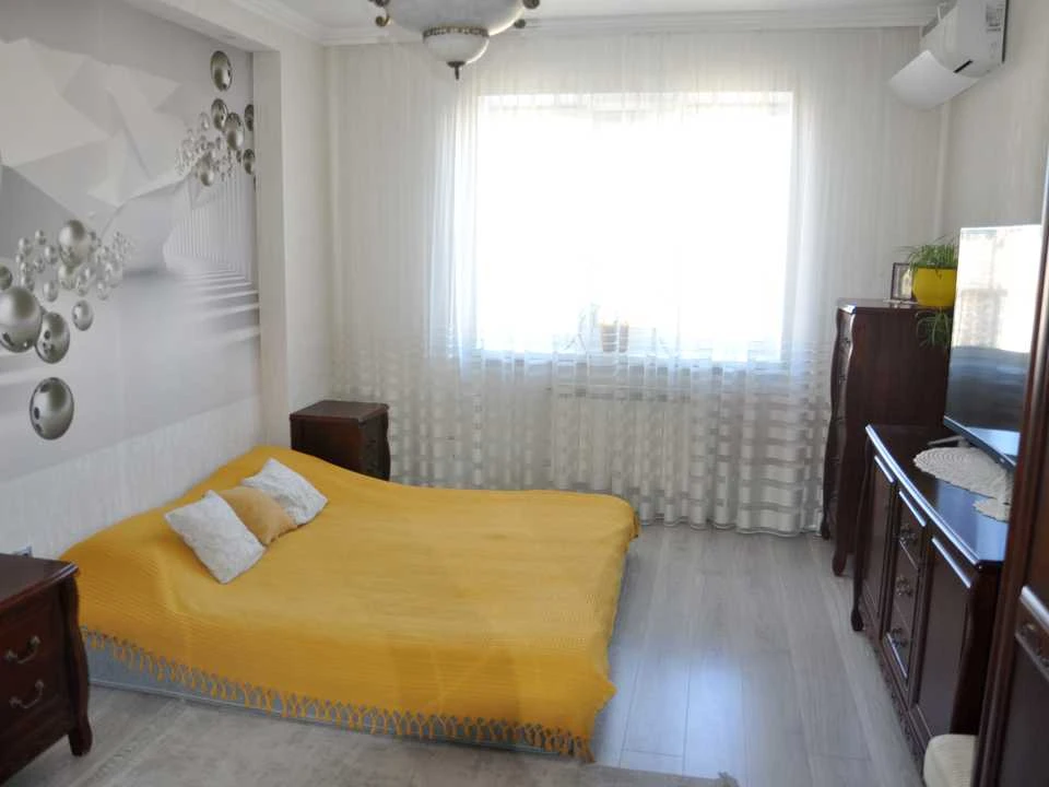 Apartment. Kyiv, Anna Akhmatova St.