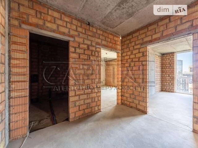 Продаж 3к квартири 106 кв. м на вул. Предславинська 44 • ID