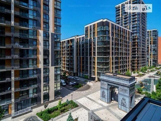 Продаж 3к квартири 106 кв. м на вул. Предславинська 44 • ID
