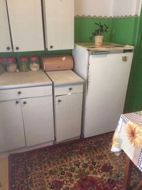 Продаю власну 2-х кімнатну  квартиру по вулиці Нижньодніпров