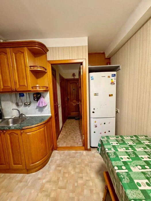 Продается 3-комнатная квартира в Осипенковском районе.