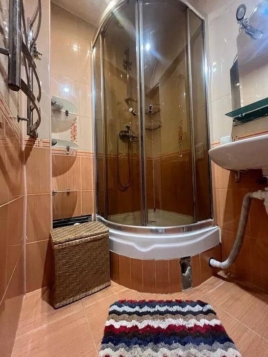 Discount until 31.08. Holosiivska 16, 2 separate apartments. Insulated