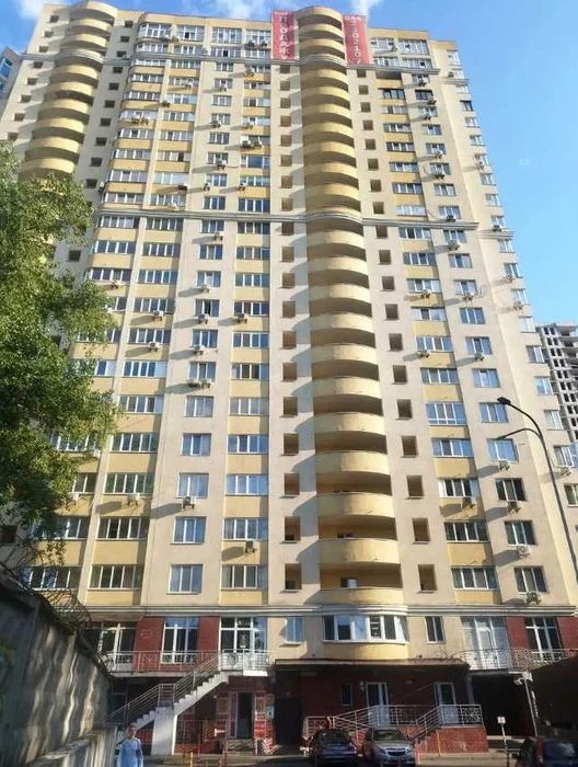 One-room apartment for sale 54 m2 Mykhaylo Maksymovycha St.