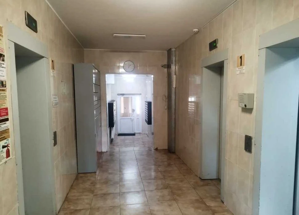 One-room apartment for sale 54 m2 Mykhaylo Maksymovycha St.