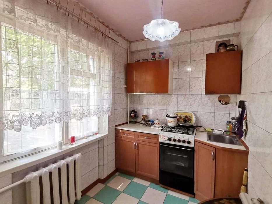 Продаж 4-кімнатної квартири в Шевченкіському мкрні