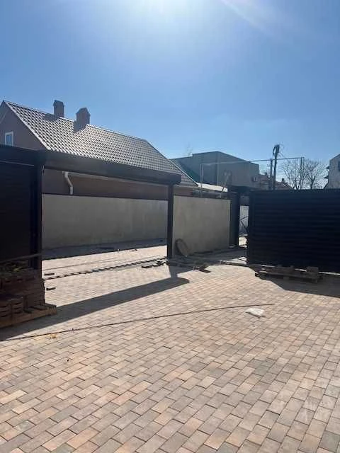 A new house for finishing in Tairovo district is for sale