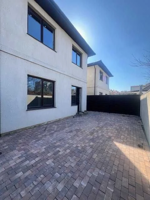 A new house for finishing in Tairovo district is for sale