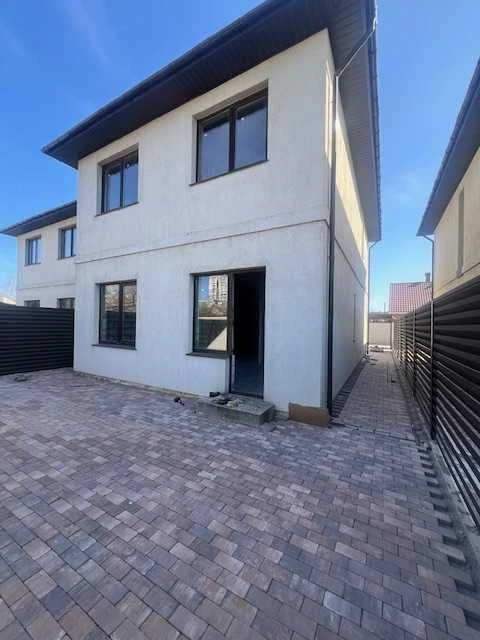 A new house for finishing in Tairovo district is for sale