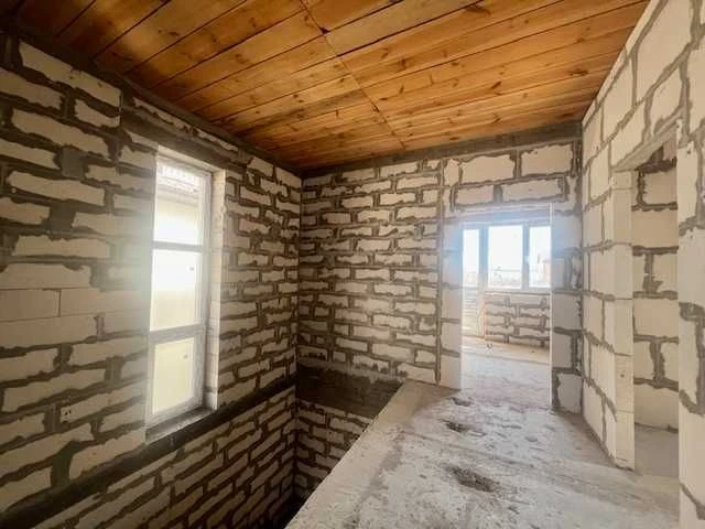 A new house for finishing in Tairovo district is for sale