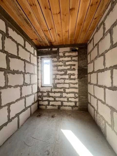 A new house for finishing in Tairovo district is for sale