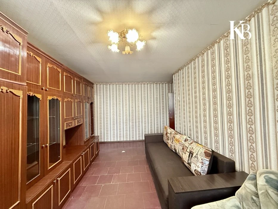 Продам 3 комнатную квартиру 12 Квартал, ул.Гладкова, Тера.