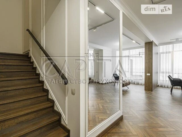 Продаж 4к квартири 187 кв. м на вул. Болсуновська 2 • ID 347