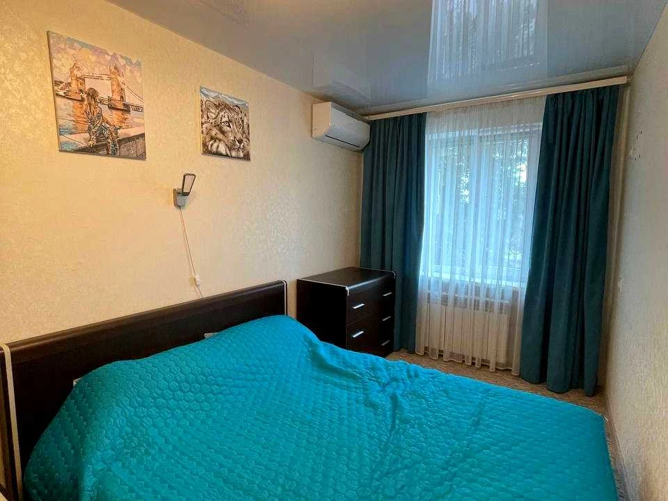 Apartment. Dnipro, Oleksandra Polya Ave. (Kirova)