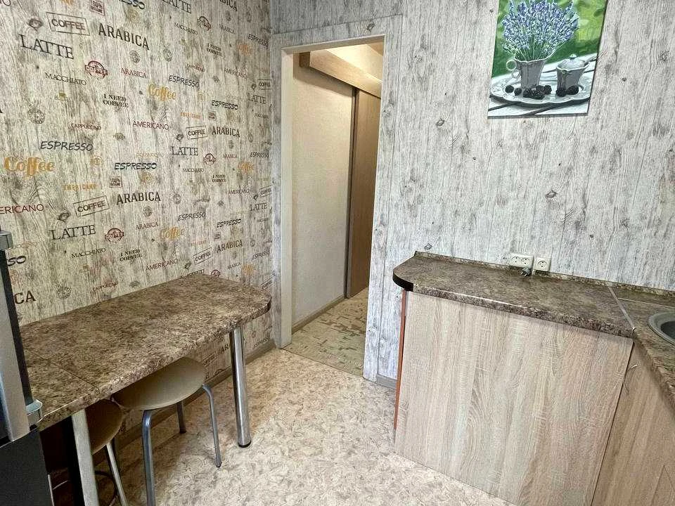 Apartment. Dnipro, Oleksandra Polya Ave. (Kirova)