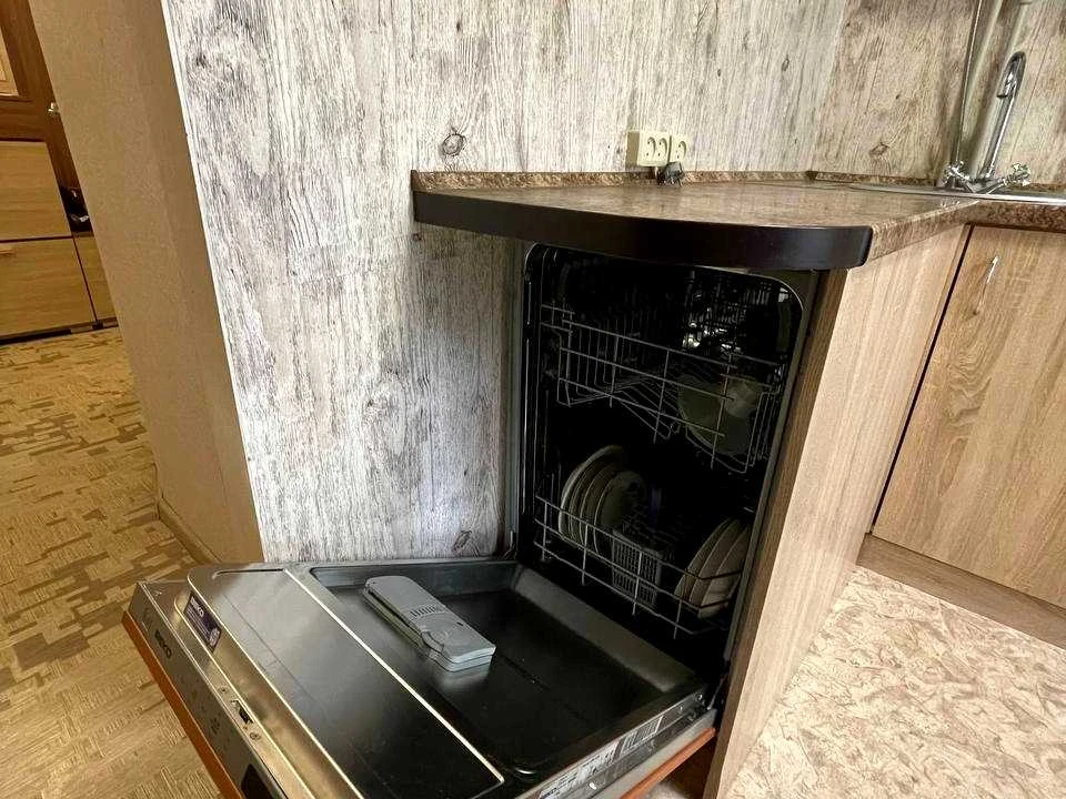 Apartment. Dnipro, Oleksandra Polya Ave. (Kirova)