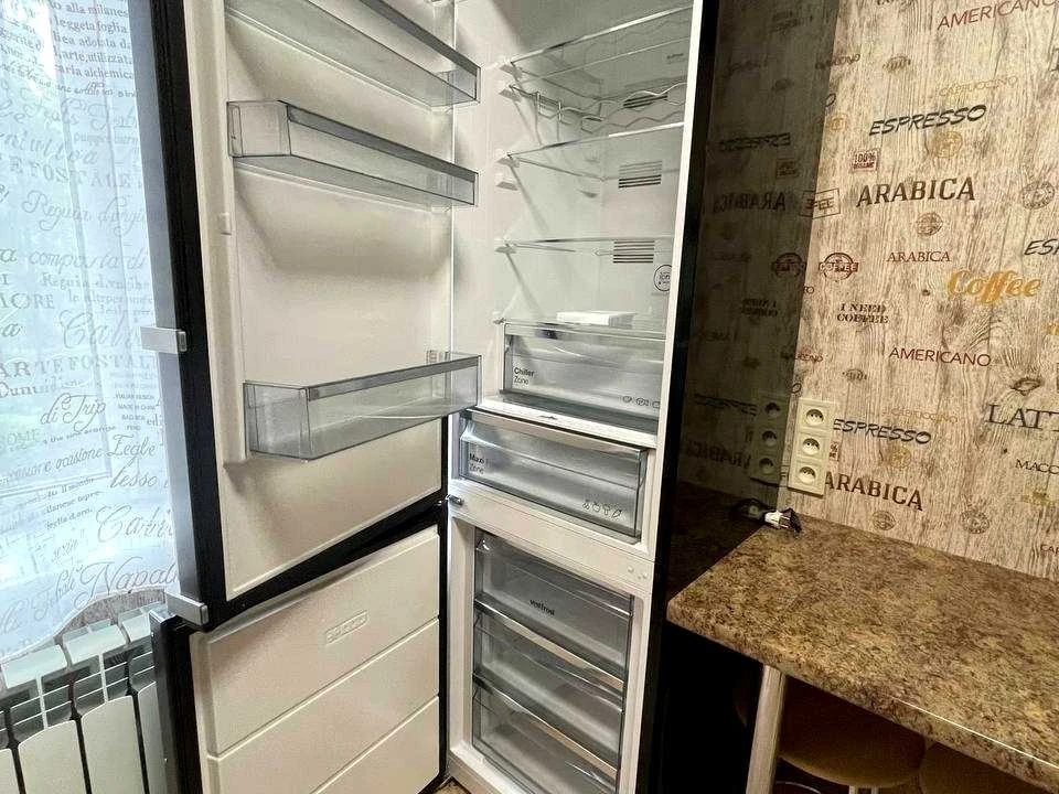Apartment. Dnipro, Oleksandra Polya Ave. (Kirova)