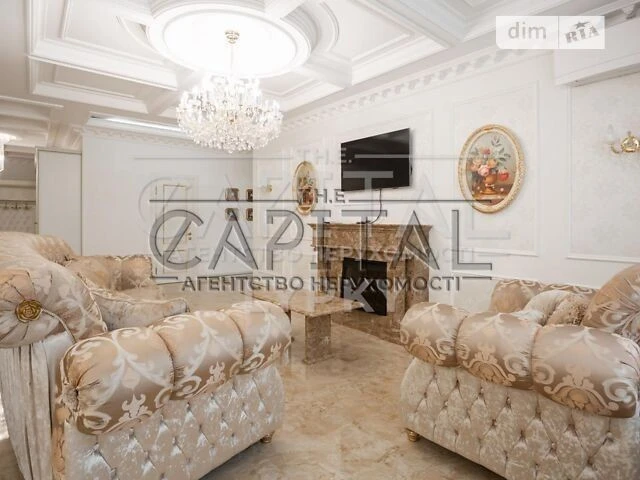 Sale of 3-room apartment 126 sq. m. on Andriy Verkhoglyada St. 15 •
