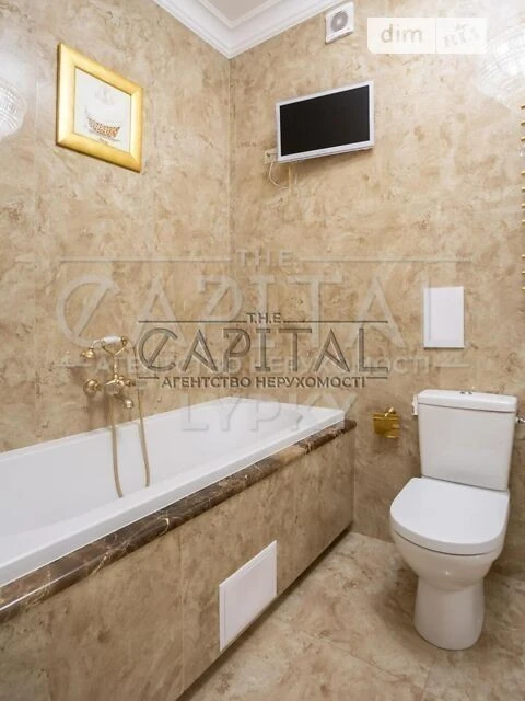 Sale of 3-room apartment 126 sq. m. on Andriy Verkhoglyada St. 15 •