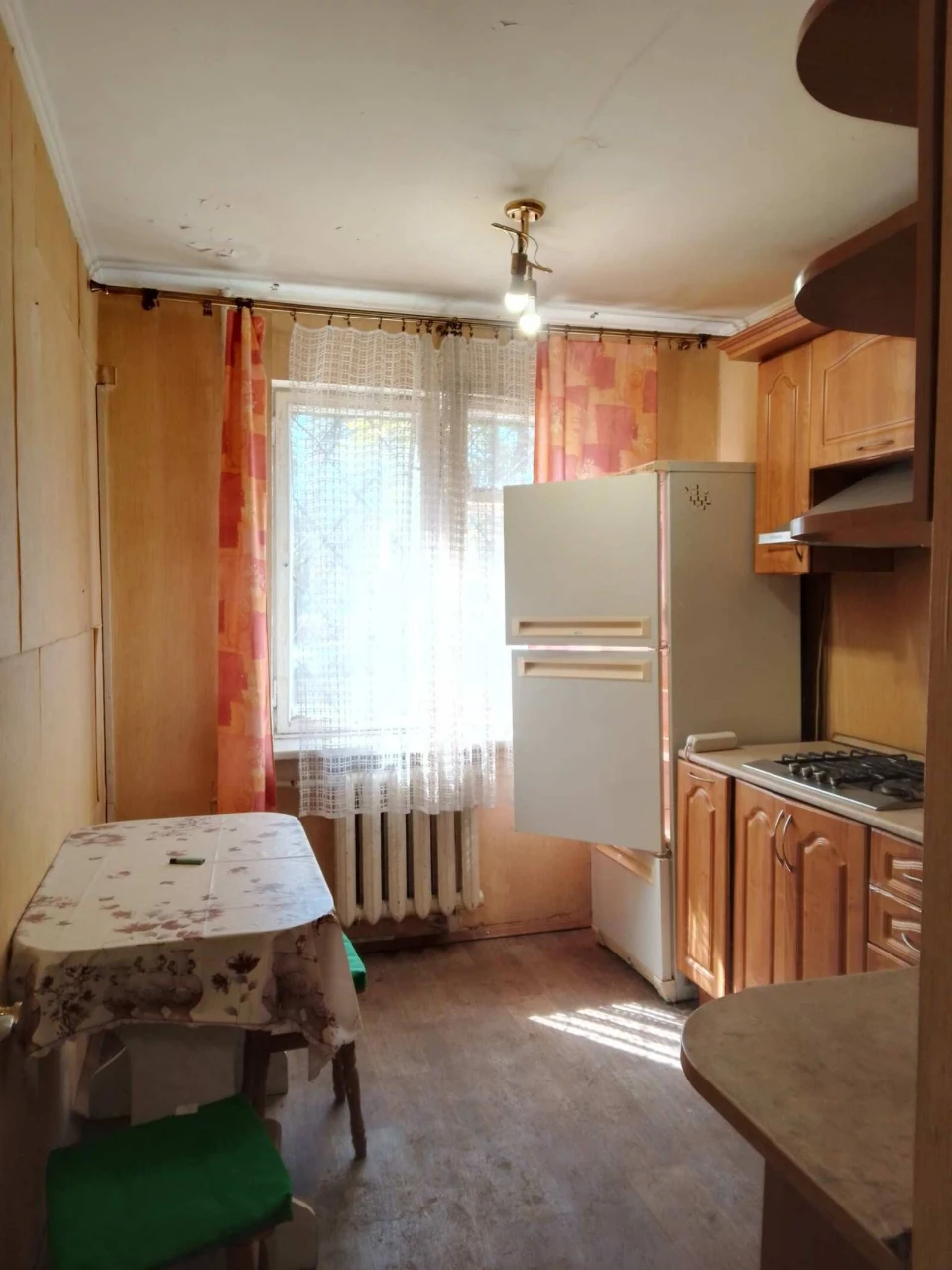 БЕЗ % продам раздельную 3-комнатную квартиру на Соборности, 11