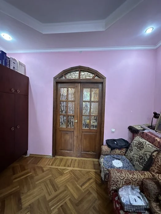 Apartment for sale on Kvitneva Street!