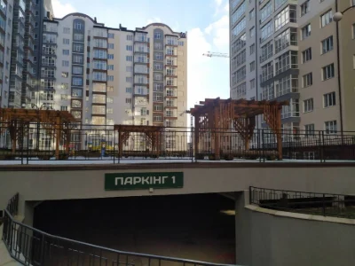 Здана, 3-комн., Центр, видовая на город, 85м.кв., Бандеры