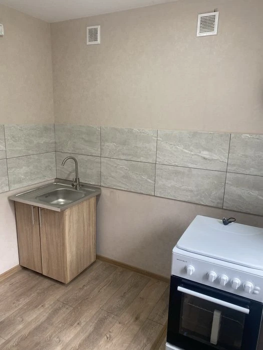 Продам 3-х кімнатну квартиру у центрі