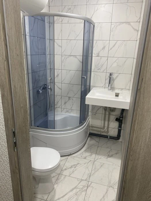 Продам 3-х кімнатну квартиру у центрі