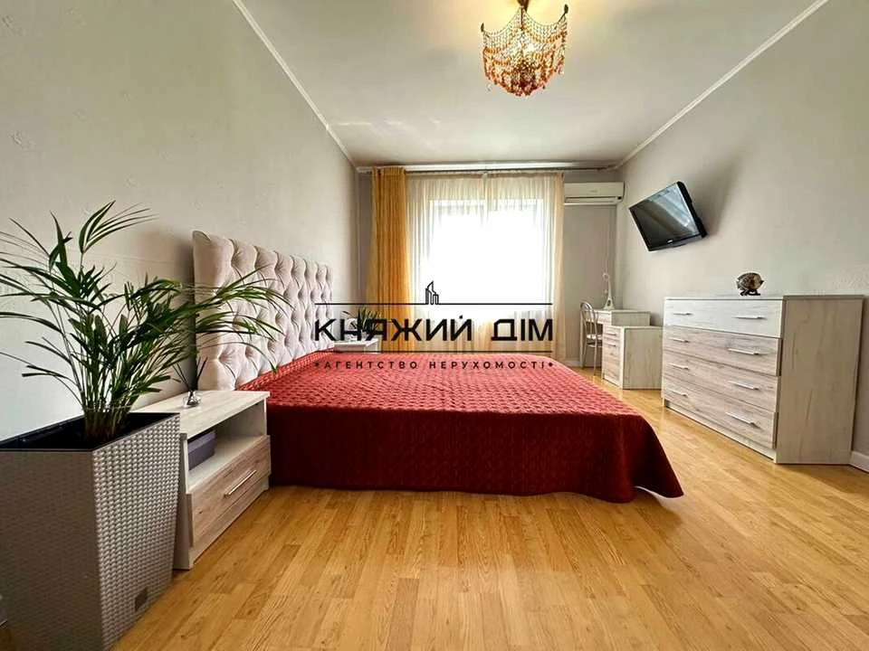 Apartment. Kyiv, Liskivska Street.
