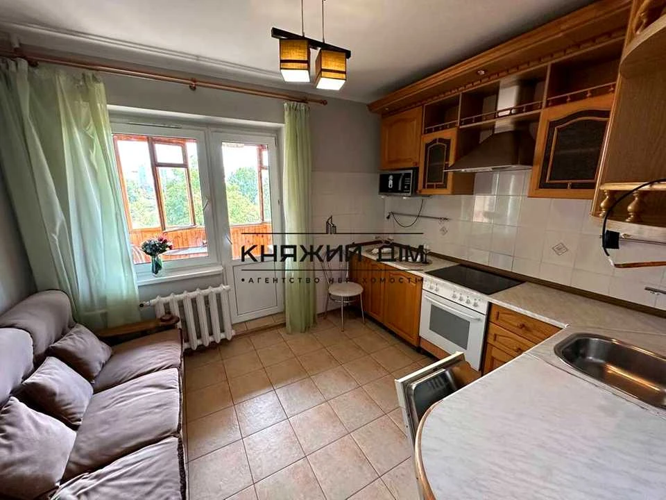 Apartment. Kyiv, Liskivska Street.