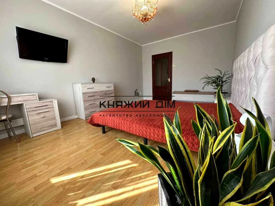 Apartment. Kyiv, Liskivska Street.