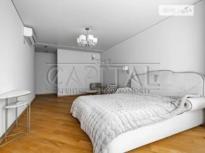Sale of 3-room apartment 140 sq. m on Andriy Verkhoglyada St. 5 • I