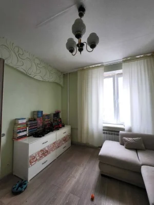 Selling a 3-room apartment of 76 sq. m in the very center of MV