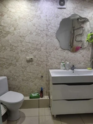 Selling a 3-room apartment of 76 sq. m in the very center of MV