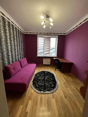 Center! I will sell a chic 3-room Stalinka in Kharkiv
