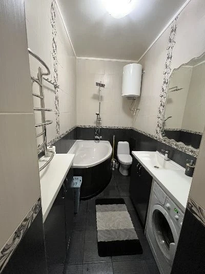 Center! I will sell a chic 3-room Stalinka in Kharkiv