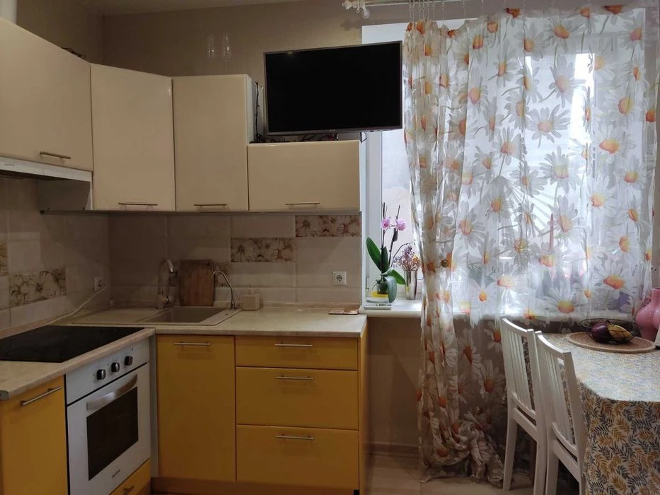 Продам 1 ком. Заречная Литературная
