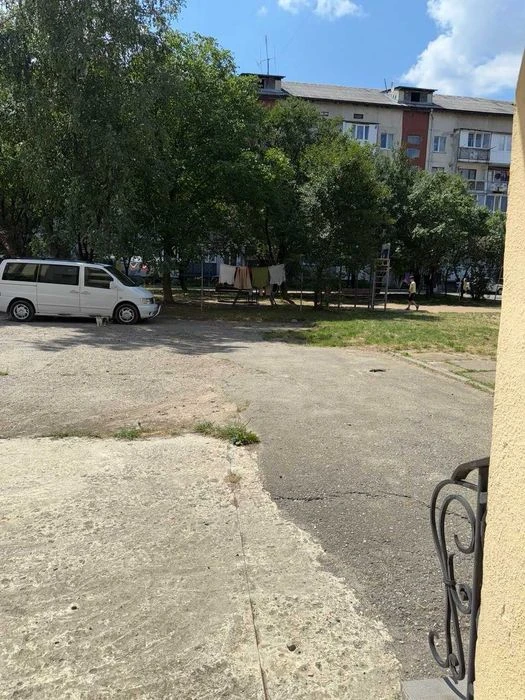 Продажа 3 к. квартиры в центре (пгт.Богородчаны)