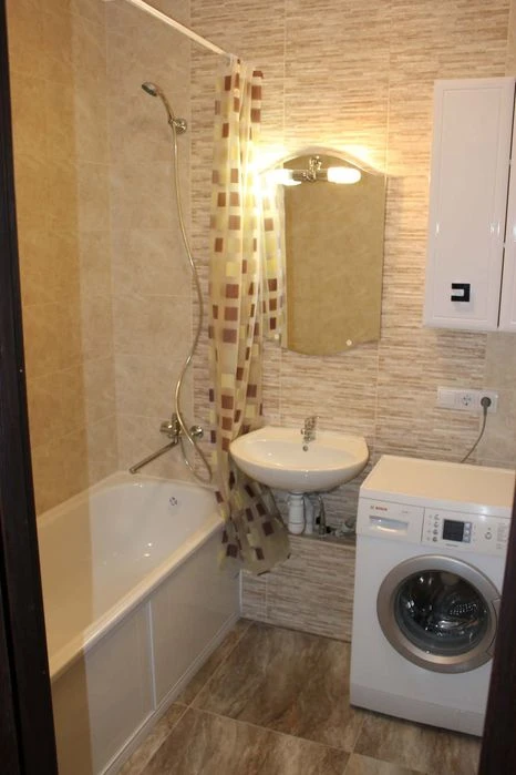 Selling a 2-bedroom apartment in Gmyra.