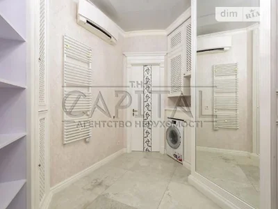 Sale of 4-room apartment 210 sq. m. on Andriy Verkhoglyada St. 11 •
